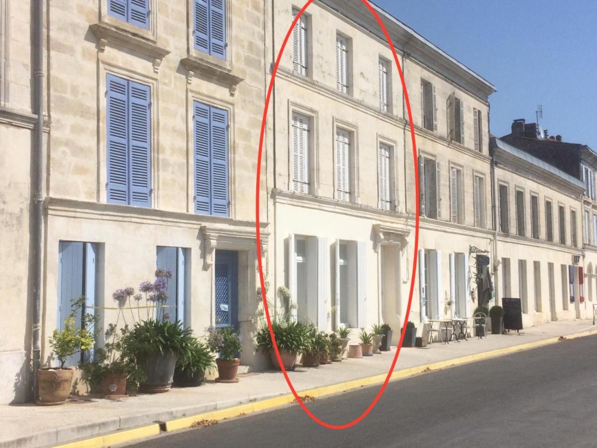 La Maison Du Port Mortagne-sur-Gironde ภายนอก รูปภาพ