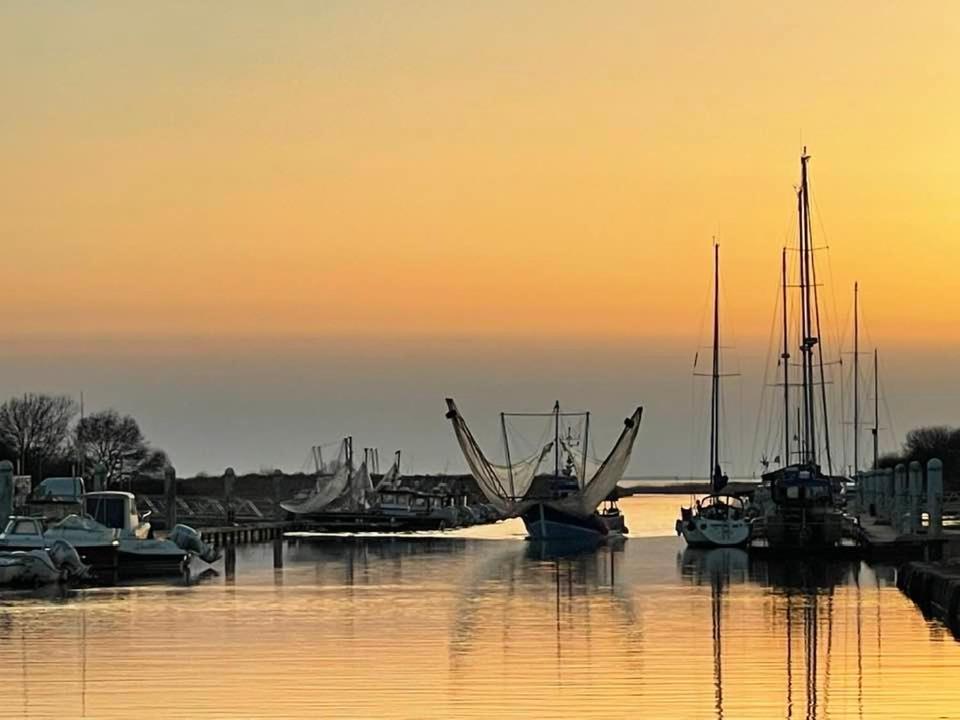 La Maison Du Port Mortagne-sur-Gironde ภายนอก รูปภาพ